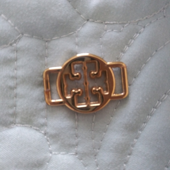 Authentic Tory Burch replacement Gold Metal Logo - Picture 3 of 9